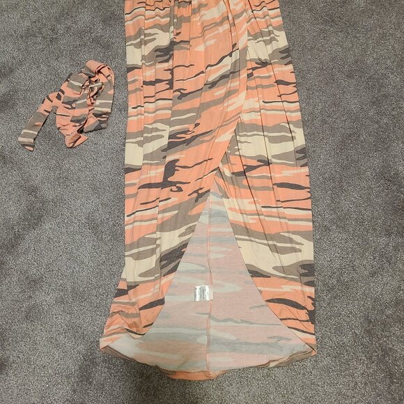 🔥3/$42 w FREE SHIPPING🔥 NWT Pink Camo high low dress - Picture 2 of 6